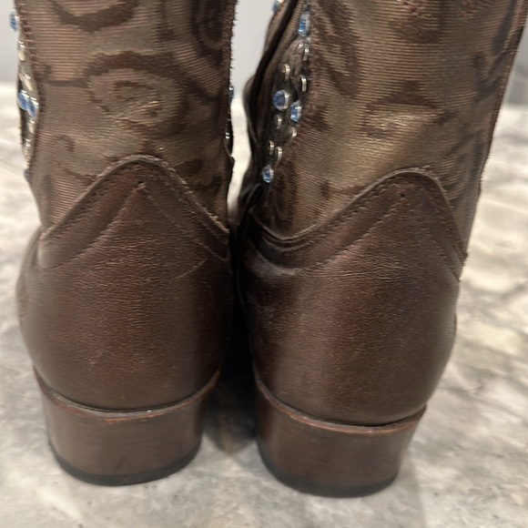 Metallic brown studded embossed frye boots - Picture 4 of 9